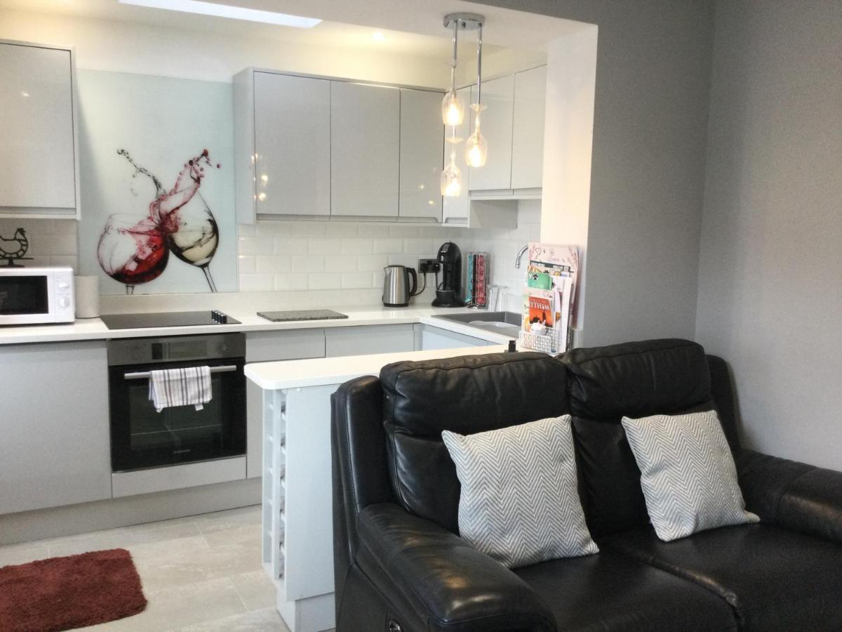Leafy Lytham Central Lovely Ground Floor 1 Bedroom Apartment With Private Garden In Lytham Dog Friendly Lytham St Annes Exterior foto
