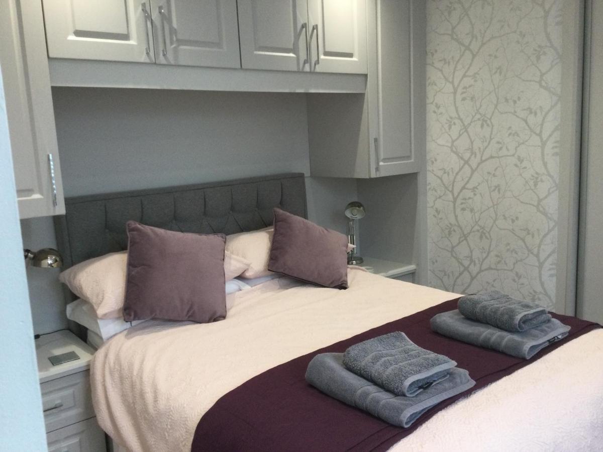 Leafy Lytham Central Lovely Ground Floor 1 Bedroom Apartment With Private Garden In Lytham Dog Friendly Lytham St Annes Exterior foto